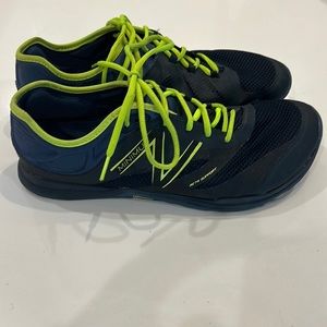 New Balance Minimus training shoes, sz 11